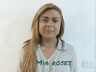Mia_roses